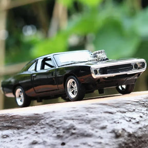 Dodge Charger Alloy Sports Car Model, 1:32 Simulação, Luz e Som, Puxar, Carro de luxo, Brinquedo para Crianças, Ornamentos